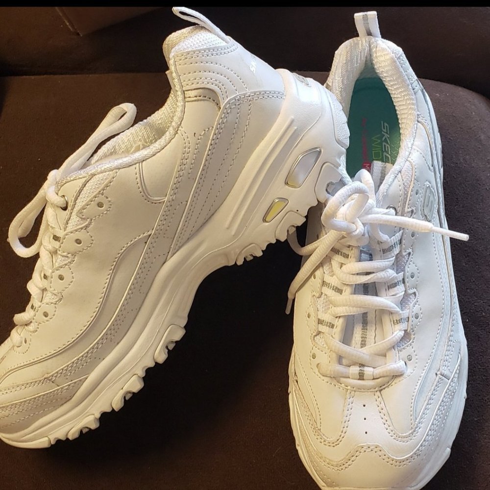 Sketches White D'lites shoes Sneakers Size 6 Wide